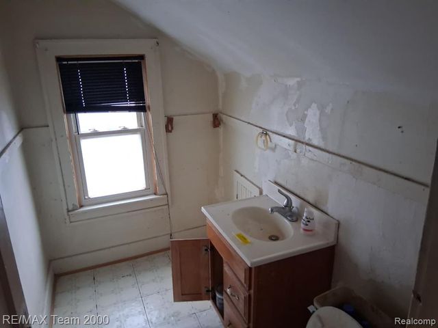 13235 Freeland, Detroit, MI 48227