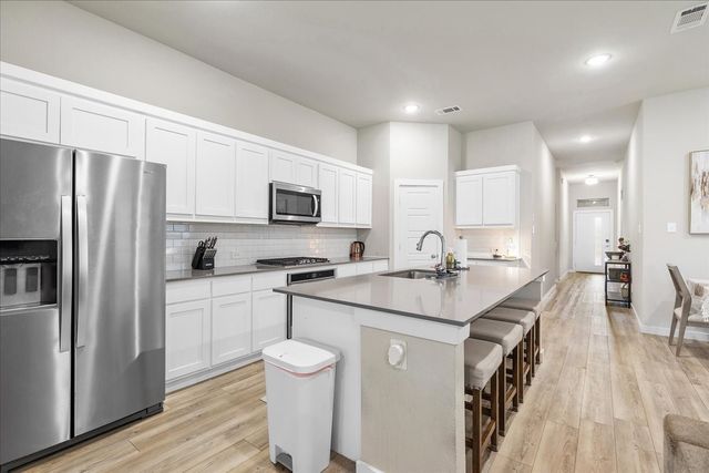 644 Erin Hills Drive, Red Oak, TX 75154