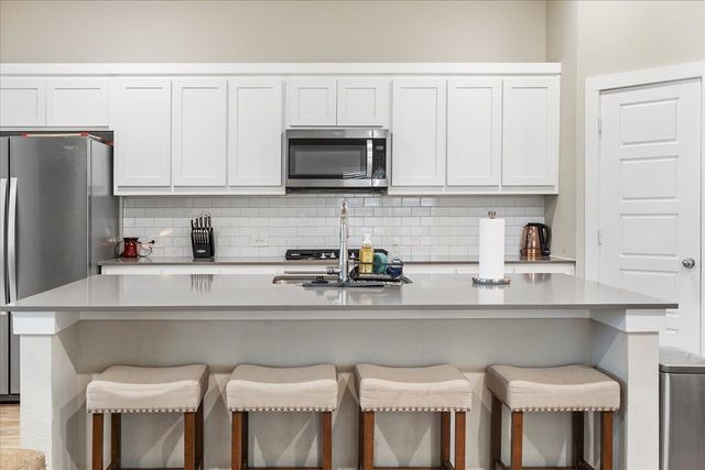 644 Erin Hills Drive, Red Oak, TX 75154