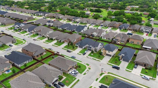 644 Erin Hills Drive, Red Oak, TX 75154