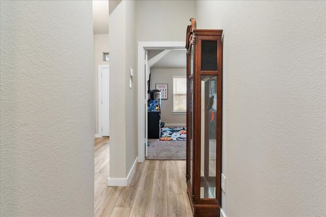 644 Erin Hills Drive, Red Oak, TX 75154