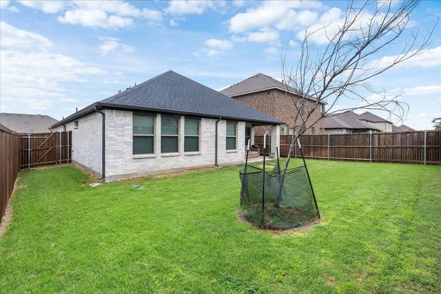 644 Erin Hills Drive, Red Oak, TX 75154