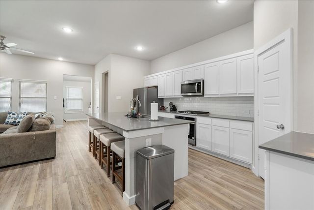 644 Erin Hills Drive, Red Oak, TX 75154