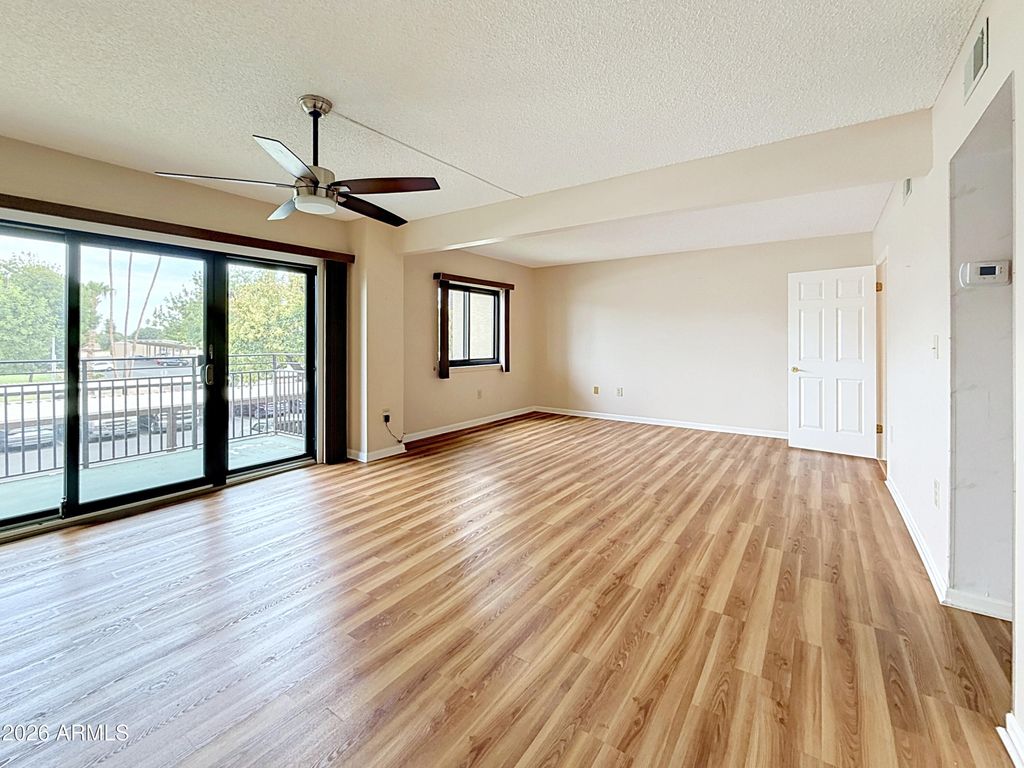 10330 W Thunderbird Boulevard C222, Sun City, AZ 85351 — photo 2