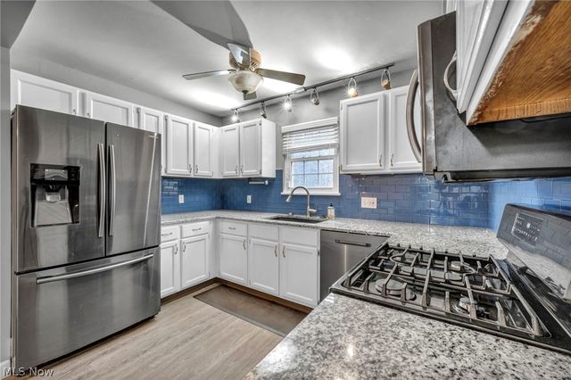 1251 W 70th Street, Cleveland, OH 44102
