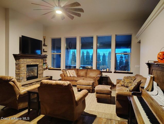 7970 N DARLENA LP, Coeur D'alene, ID 83815