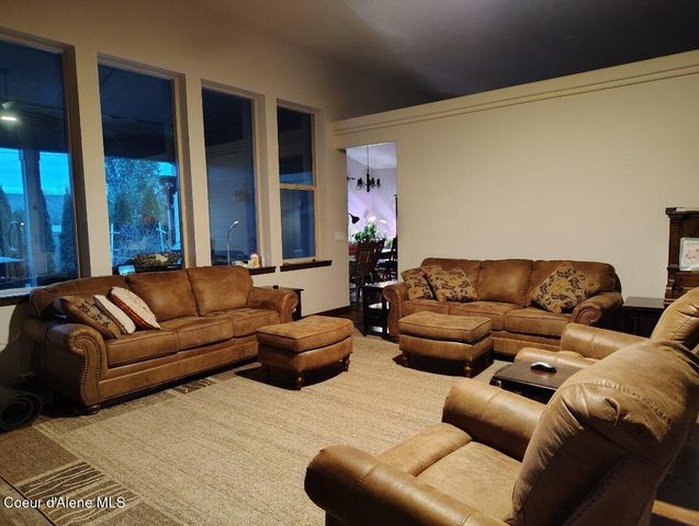 7970 N DARLENA LP, Coeur D'alene, ID 83815