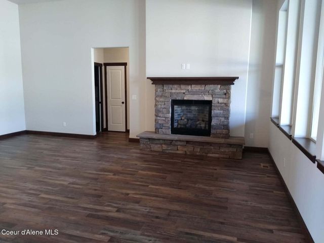 7970 N DARLENA LP, Coeur D'alene, ID 83815