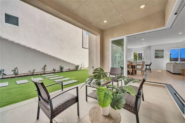 414 Treble, Irvine, CA 92618