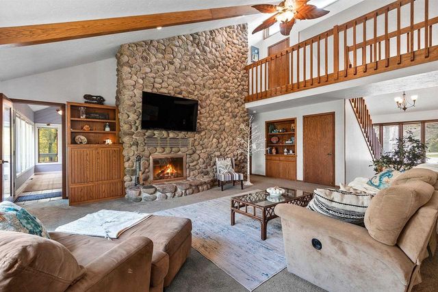 125 TRADERS POINT LANE, Green Bay, WI 54302