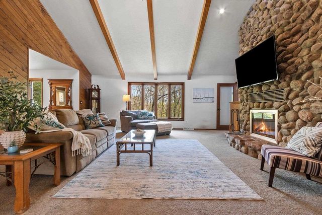 125 TRADERS POINT LANE, Green Bay, WI 54302