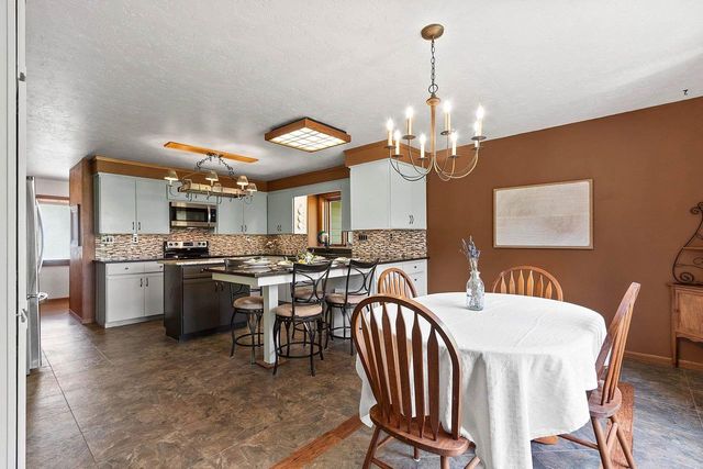 125 TRADERS POINT LANE, Green Bay, WI 54302