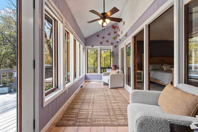 125 TRADERS POINT LANE, Green Bay, WI 54302