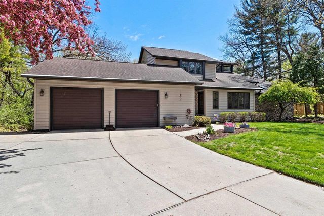 125 TRADERS POINT LANE, Green Bay, WI 54302