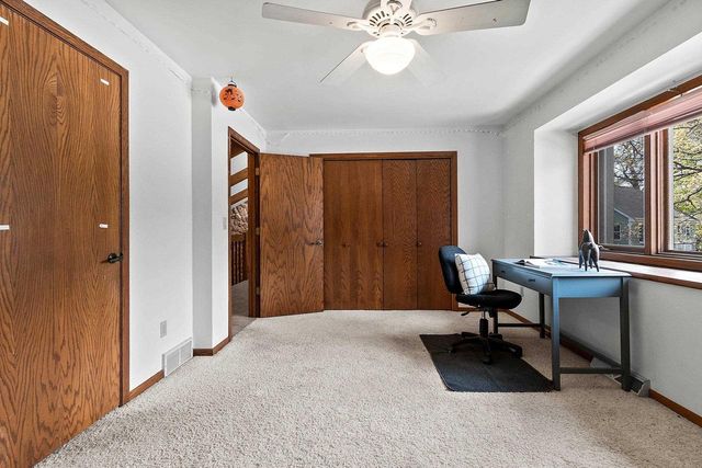 125 TRADERS POINT LANE, Green Bay, WI 54302