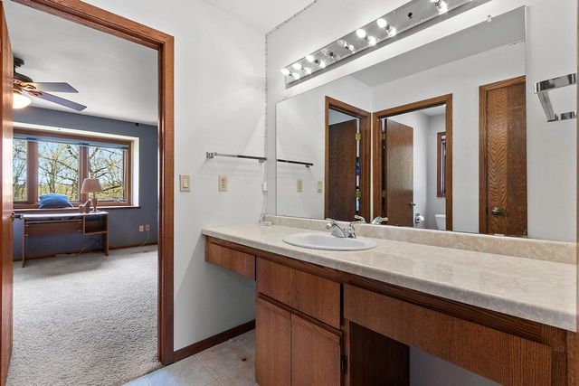 125 TRADERS POINT LANE, Green Bay, WI 54302