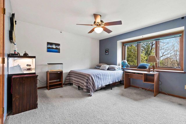 125 TRADERS POINT LANE, Green Bay, WI 54302