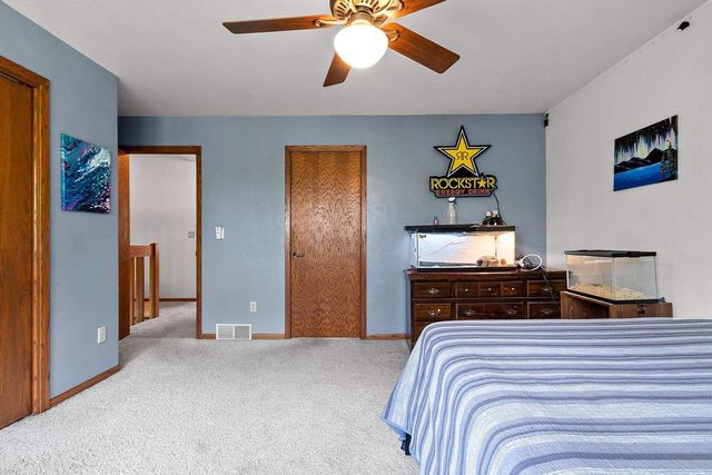 125 TRADERS POINT LANE, Green Bay, WI 54302
