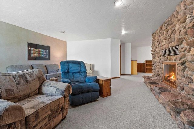125 TRADERS POINT LANE, Green Bay, WI 54302