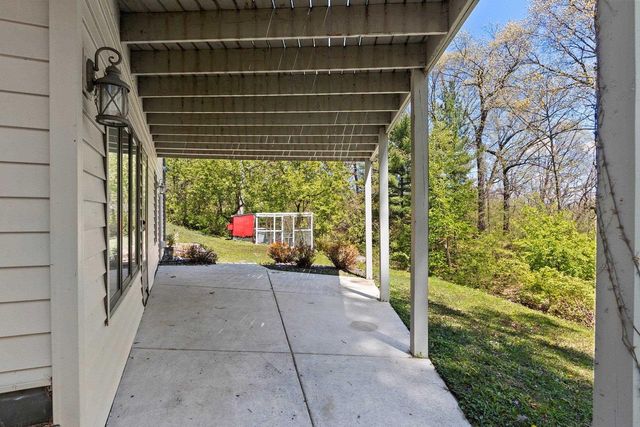 125 TRADERS POINT LANE, Green Bay, WI 54302
