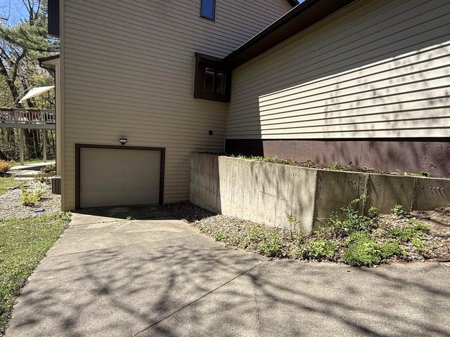 125 TRADERS POINT LANE, Green Bay, WI 54302