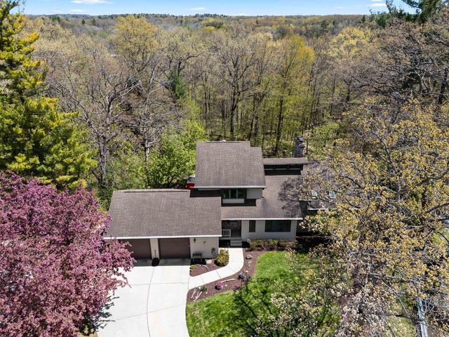 125 TRADERS POINT LANE, Green Bay, WI 54302