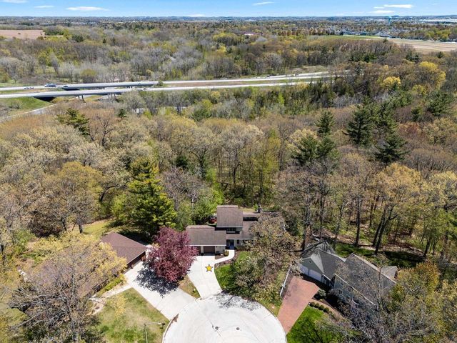 125 TRADERS POINT LANE, Green Bay, WI 54302