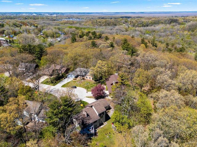 125 TRADERS POINT LANE, Green Bay, WI 54302