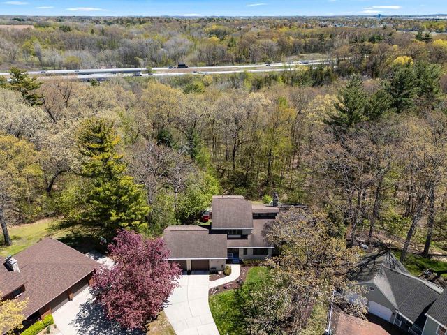 125 TRADERS POINT LANE, Green Bay, WI 54302