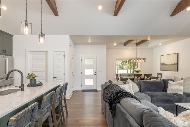 15 Cherhill Drive, Bella Vista, AR 72714