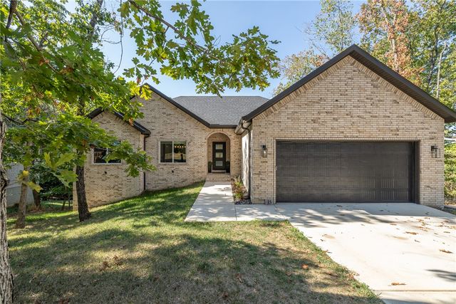 15 Cherhill Drive, Bella Vista, AR 72714
