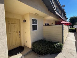 228 W Center 7, Covina, CA 91723