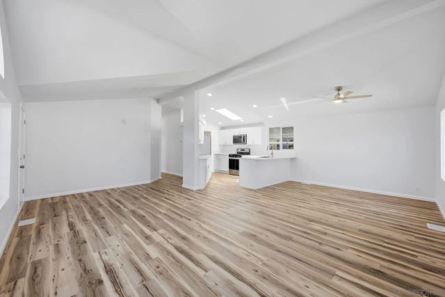 2550 E Valley Pkwy 77, Escondido, CA 92027