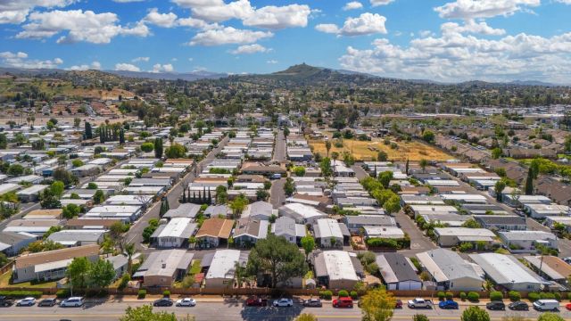 2550 E Valley Pkwy 77, Escondido, CA 92027