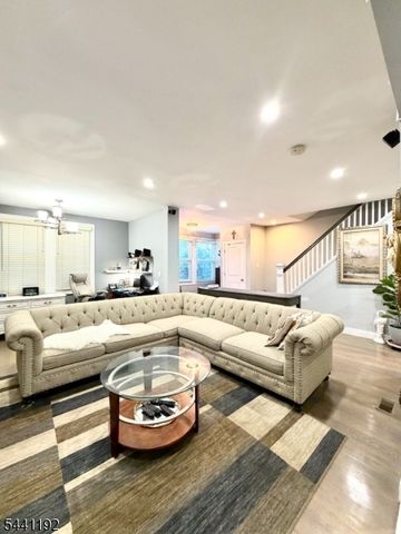 2076 Berwyn St, Union Twp., NJ 07083