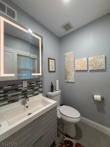 2076 Berwyn St, Union Twp., NJ 07083