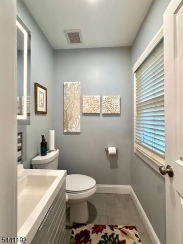 2076 Berwyn St, Union Twp., NJ 07083