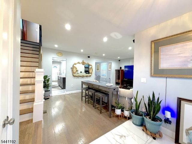 2076 Berwyn St, Union Twp., NJ 07083