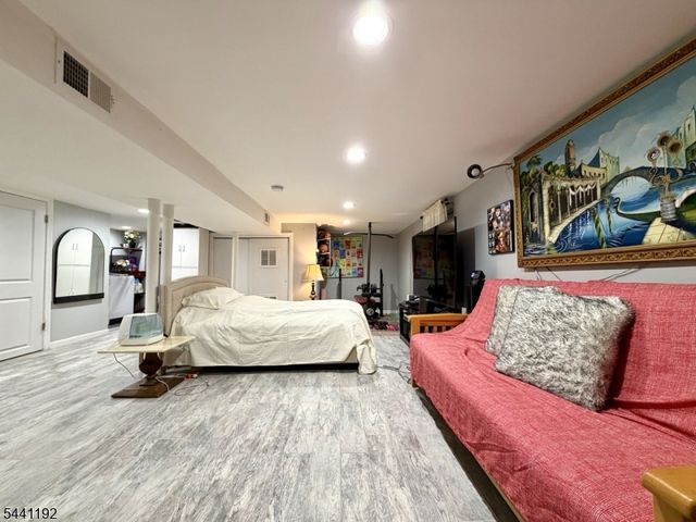 2076 Berwyn St, Union Twp., NJ 07083