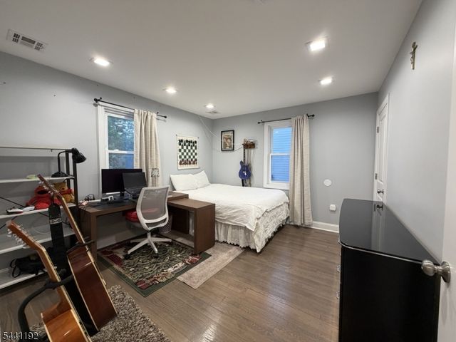 2076 Berwyn St, Union Twp., NJ 07083