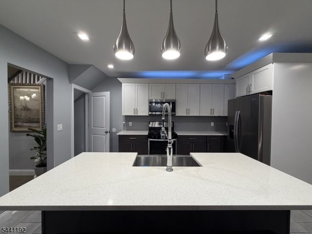 2076 Berwyn St, Union Twp., NJ 07083