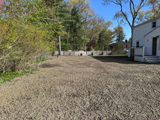 74 Sherwood Cir, East Bridgewater, MA 02333