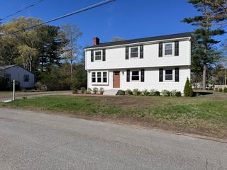 74 Sherwood Cir, East Bridgewater, MA 02333