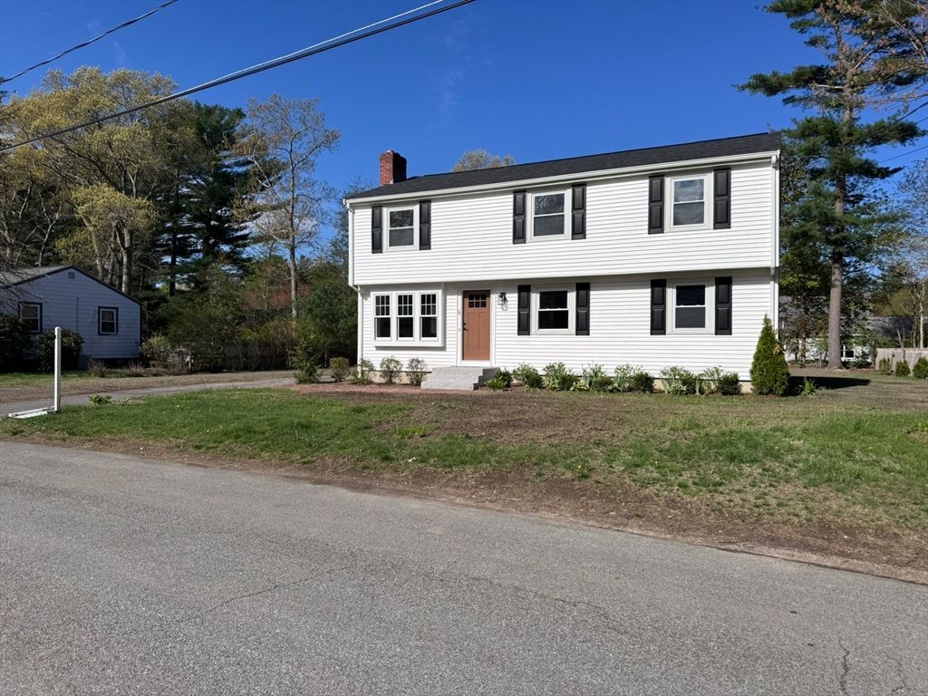 74 Sherwood Cir, East Bridgewater, MA 02333
