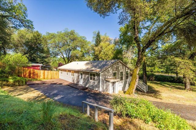 13630 Dry Creek Rd, Auburn, CA 95602