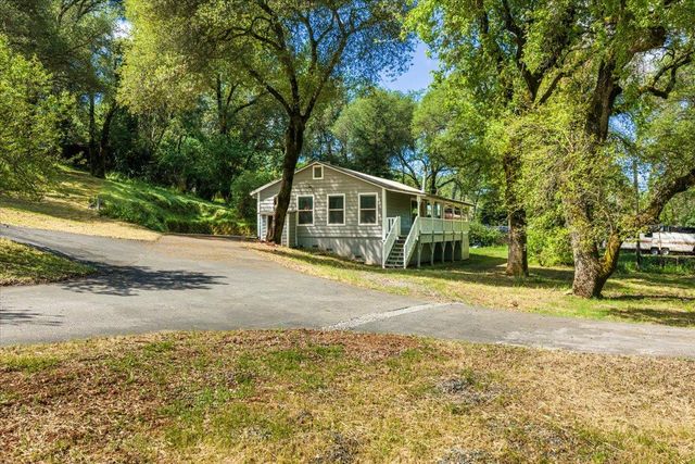13630 Dry Creek Rd, Auburn, CA 95602