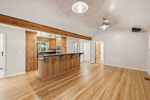 13630 Dry Creek Rd, Auburn, CA 95602