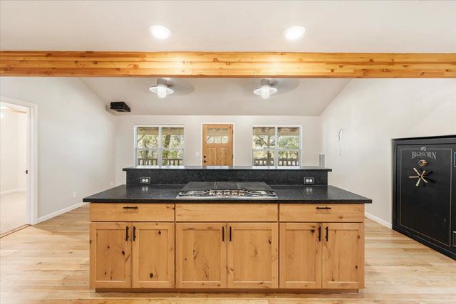 13630 Dry Creek Rd, Auburn, CA 95602