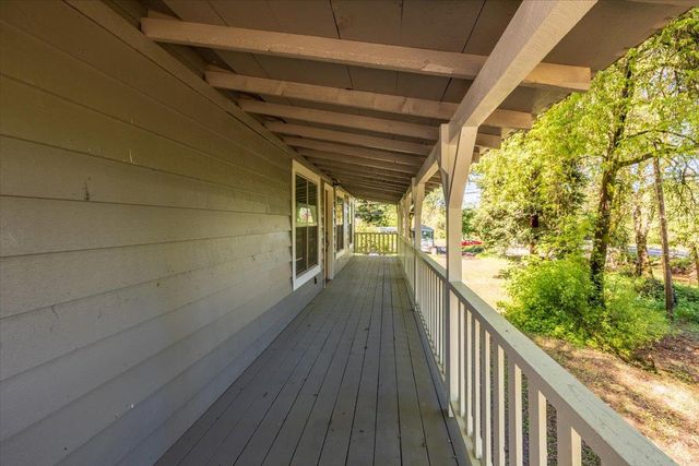 13630 Dry Creek Rd, Auburn, CA 95602