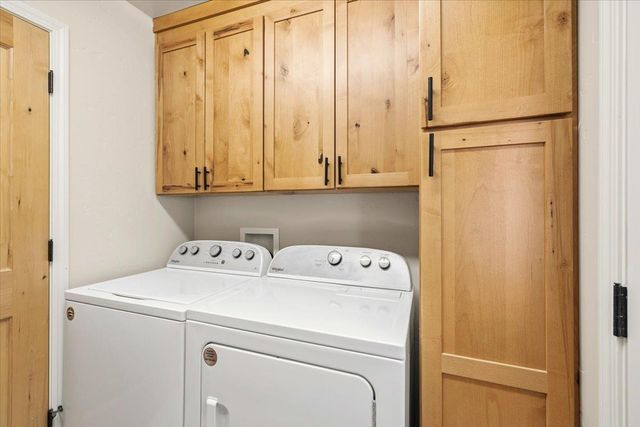 13630 Dry Creek Rd, Auburn, CA 95602